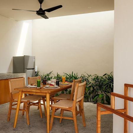 Suku Lifestyle Hotel & Villas Selong Belanak Esterno foto