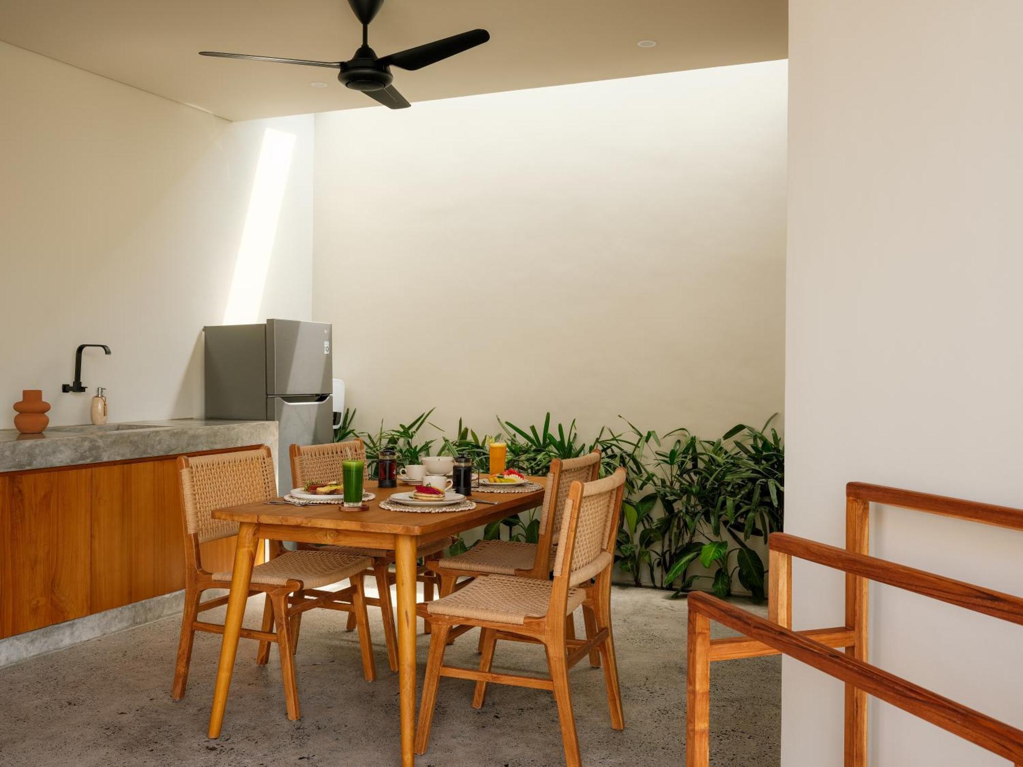 Suku Lifestyle Hotel & Villas Selong Belanak Esterno foto